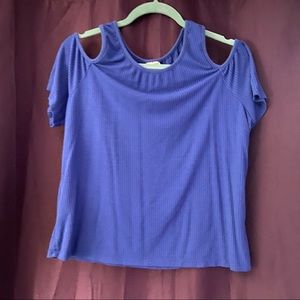 Robbed cold shoulder top